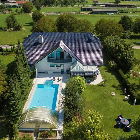 Modrin Apartments Камник Экстерьер фото