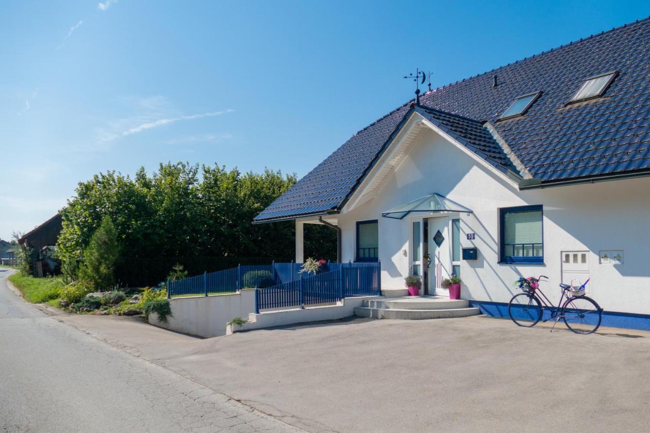 Modrin Apartments Камник Экстерьер фото