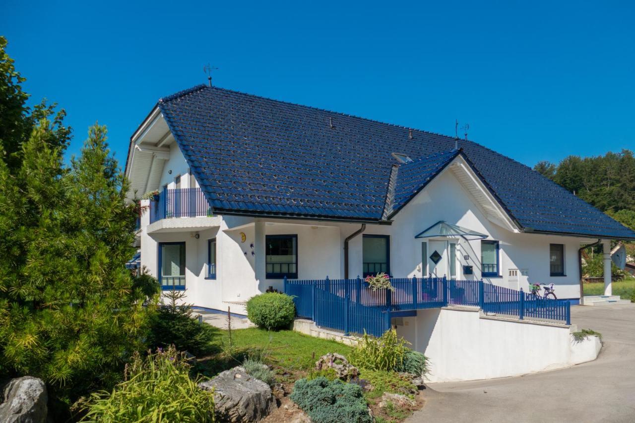 Modrin Apartments Камник Экстерьер фото